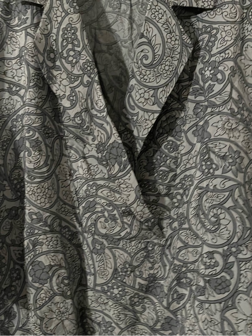Women's Gray Paisley Button-Front Top - Picture 5 of 9